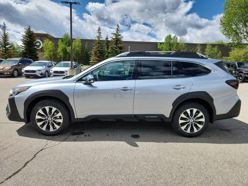 2025 Subaru Outback Touring XT