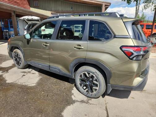 2025 Subaru Forester Premium