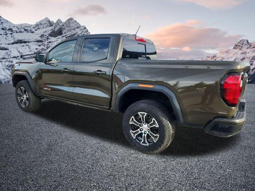 2023 GMC Canyon AT4
