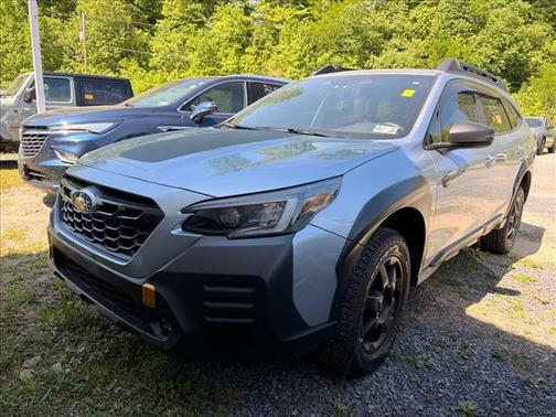 Ice Silver Metallic 2023 Subaru Outback WILDERNESS