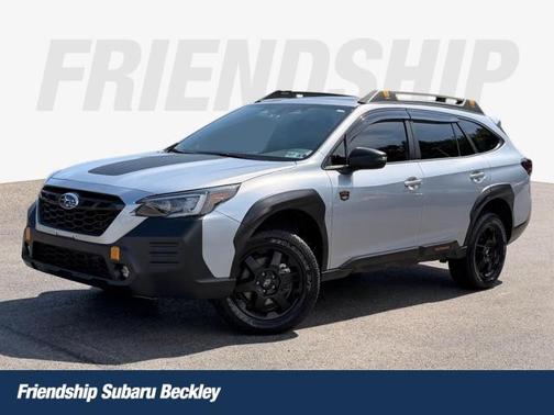 Ice Silver Metallic 2023 Subaru Outback WILDERNESS