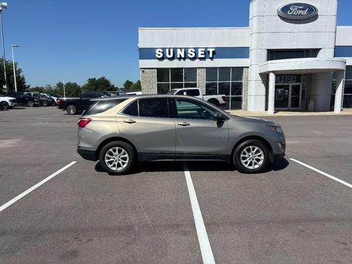 Pepperdust Metallic 2018 Chevrolet Equinox LT