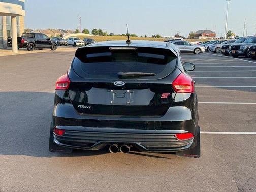 2017 Ford Focus ST