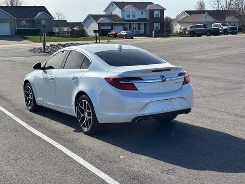 2016 Buick Regal Turbo Sport Touring