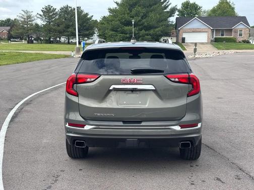 Mineral Metallic 2018 GMC Terrain Denali