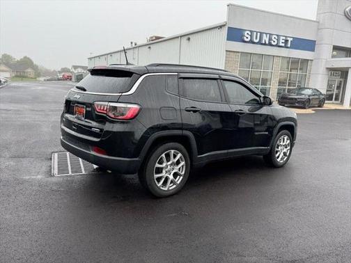 2022 Jeep Compass Latitude Lux