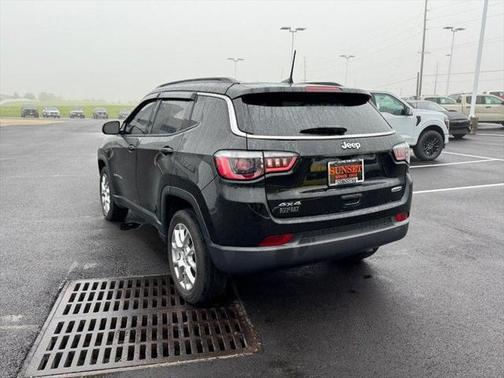 2022 Jeep Compass Latitude Lux