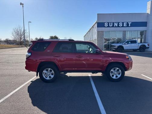 2024 Toyota 4Runner SR5