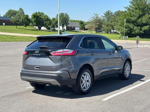 Carbonized Gray Metallic 2023 Ford Edge SEL