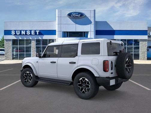 Oxford White 2026 Ford Bronco Outer Banks