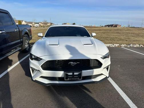 2022 Ford Mustang EcoBoost Premium