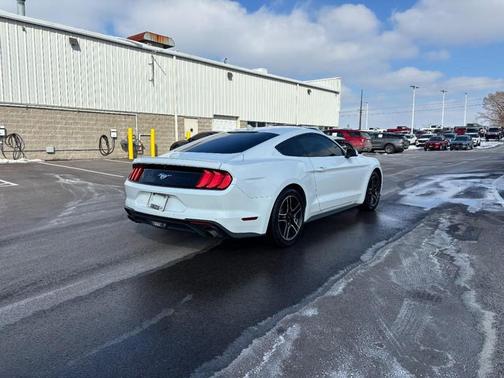 2022 Ford Mustang EcoBoost Premium
