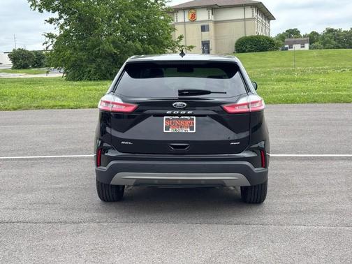 Agate Black Metallic 2024 Ford Edge SEL