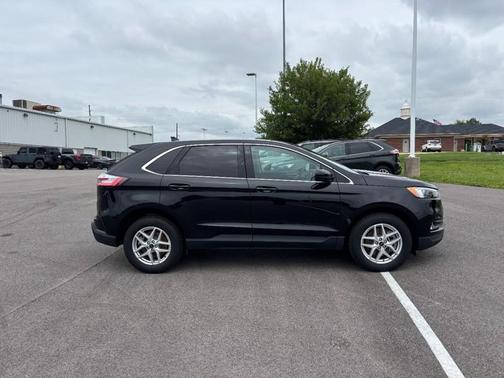 Agate Black Metallic 2024 Ford Edge SEL