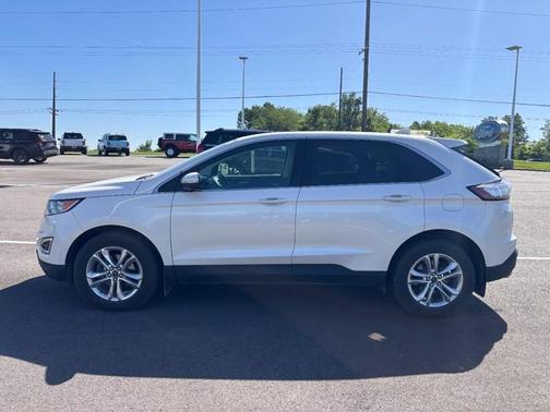 White Platinum Metallic Tri-Coat 2017 Ford Edge SEL