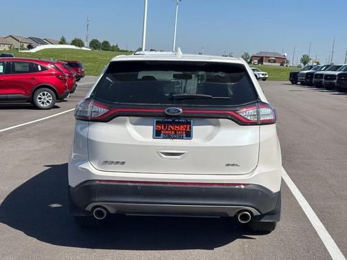 White Platinum Metallic Tri-Coat 2017 Ford Edge SEL