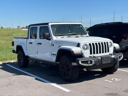 Bright White Clearcoat 2022 Jeep Gladiator Sport S