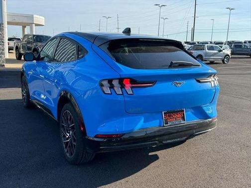 2022 Ford Mustang Mach-E Premium