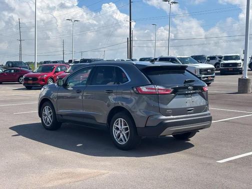 Carbonized Gray Metallic 2024 Ford Edge SEL