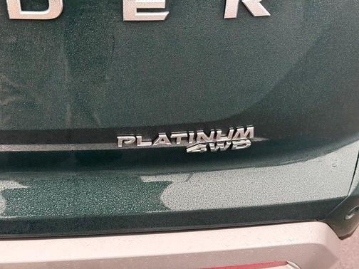2025 Nissan Pathfinder Platinum 4WD