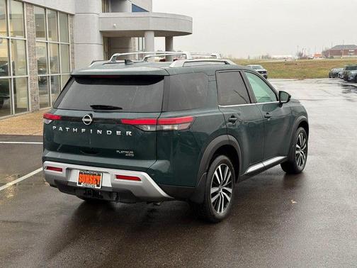 2025 Nissan Pathfinder Platinum 4WD