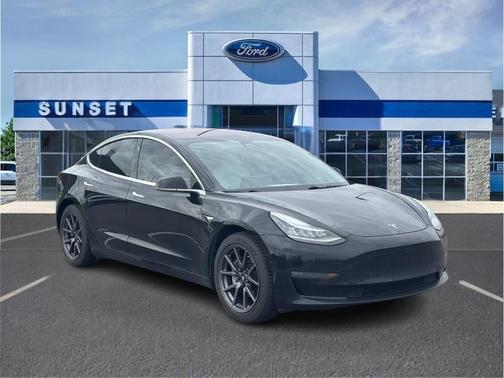 Solid Black 2019 Tesla Model 3 Mid Range