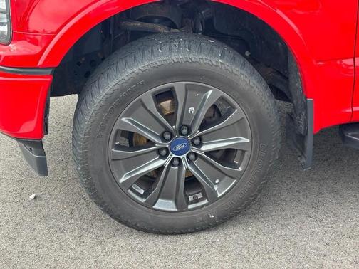 Race Red 2018 Ford F-150 XLT