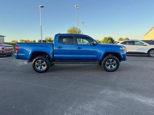 2017 Toyota Tacoma TRD Sport