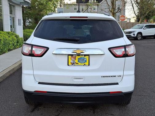 2016 Chevrolet Traverse LS