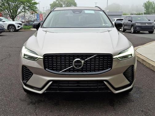 2025 Volvo XC60 Plug-In Hybrid T8 Plus