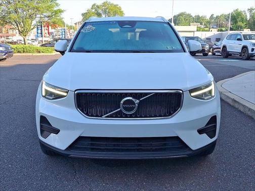 2023 Volvo XC40 B5 Core