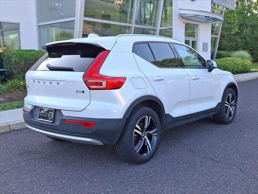 2023 Volvo XC40 B5 Core