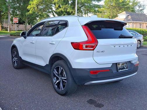 2023 Volvo XC40 B5 Core
