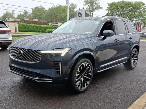 2025 Volvo XC90 B5 Plus 6-Seater