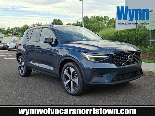 2026 Volvo XC40 B5 Plus