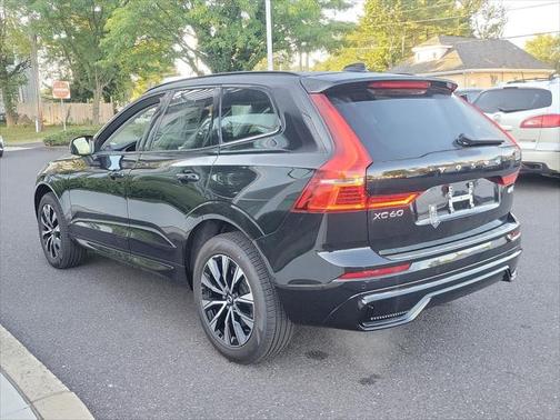 2025 Volvo XC60 B5 Core