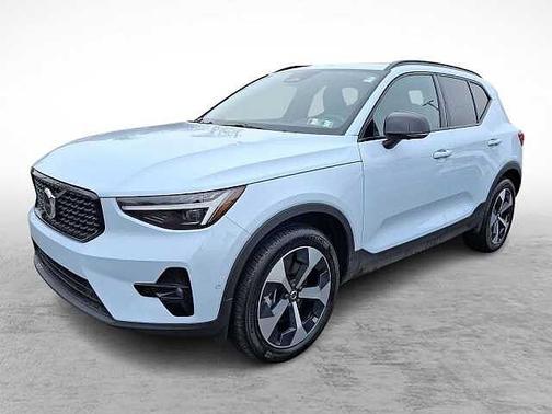 2026 Volvo XC40 Plus