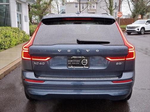 2022 Volvo XC60 Momentum