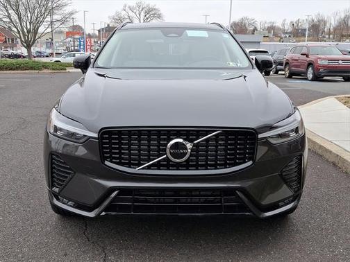 2025 Volvo XC60 B5 Core