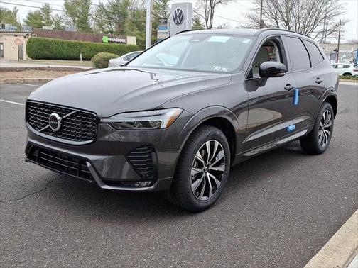 2025 Volvo XC60 B5 Core
