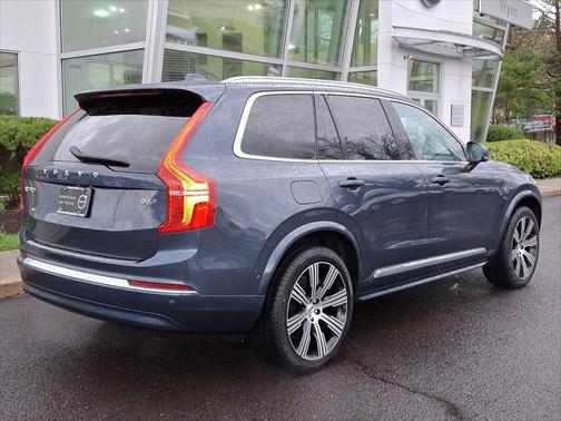 2025 Volvo XC90 B6 Plus 7-Seater