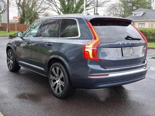 2025 Volvo XC90 B6 Plus 7-Seater