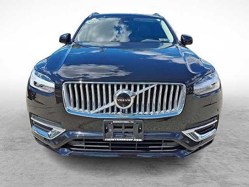 Onyx Black 2024 Volvo XC90 Plus