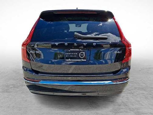 Onyx Black 2024 Volvo XC90 Plus
