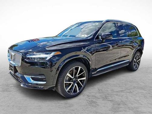 Onyx Black 2024 Volvo XC90 Plus
