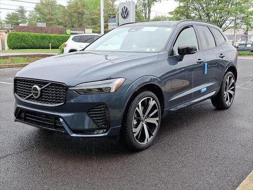 2025 Volvo XC60 B5 Ultra