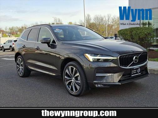2022 Volvo XC60 Momentum