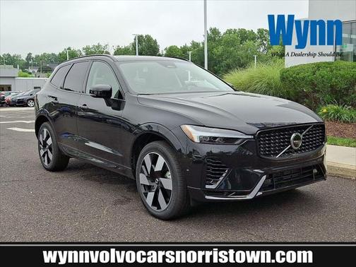 2025 Volvo XC60 Plug-In Hybrid T8 Plus