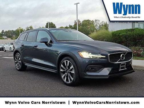 2022 Volvo V60 Cross Country Cross Country
