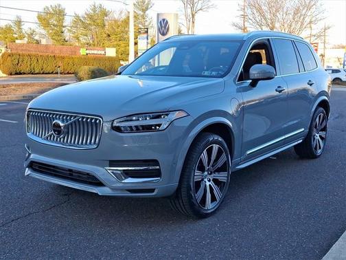 2025 Volvo XC90 Plug-In Hybrid T8 Ultra 7-Seater